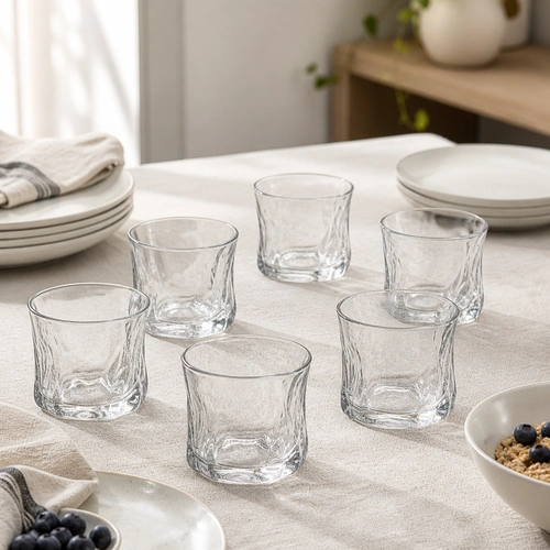 ALMINA Artic Snow Corta 6-teilig Strukturiert Wasser- & Whiskygläser-Set, 230 ml in einer Frühstücksszene